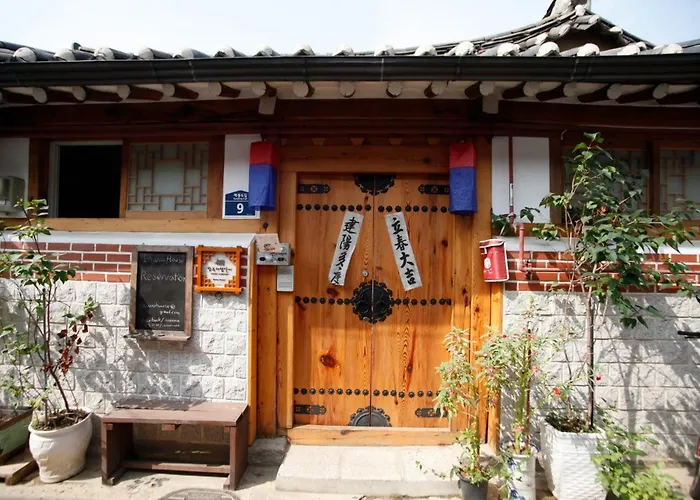 Jongro Inwoo House