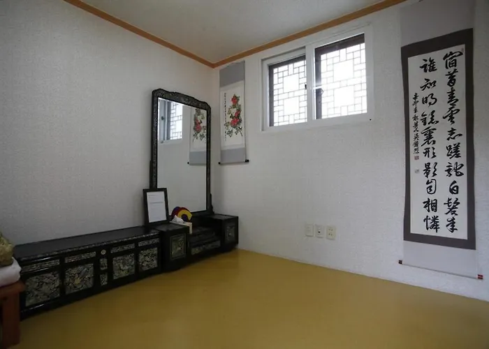 Jongro Inwoo House Gasthof 2*
