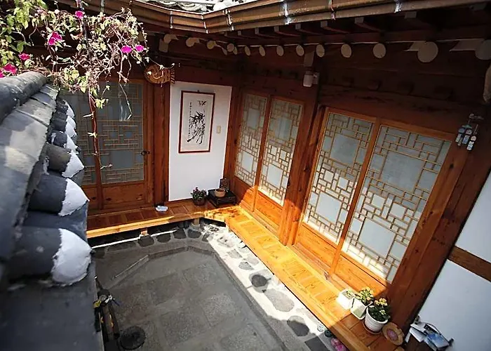 Jongro Inwoo House Seoul